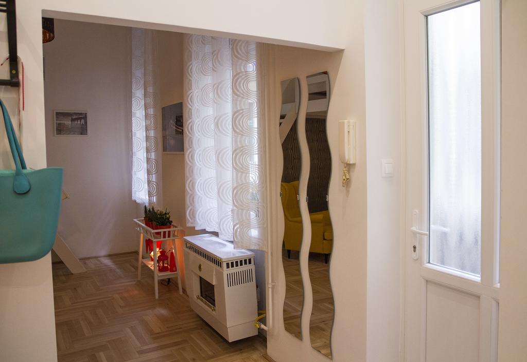 Lovag Apartman Budapeste Exterior foto