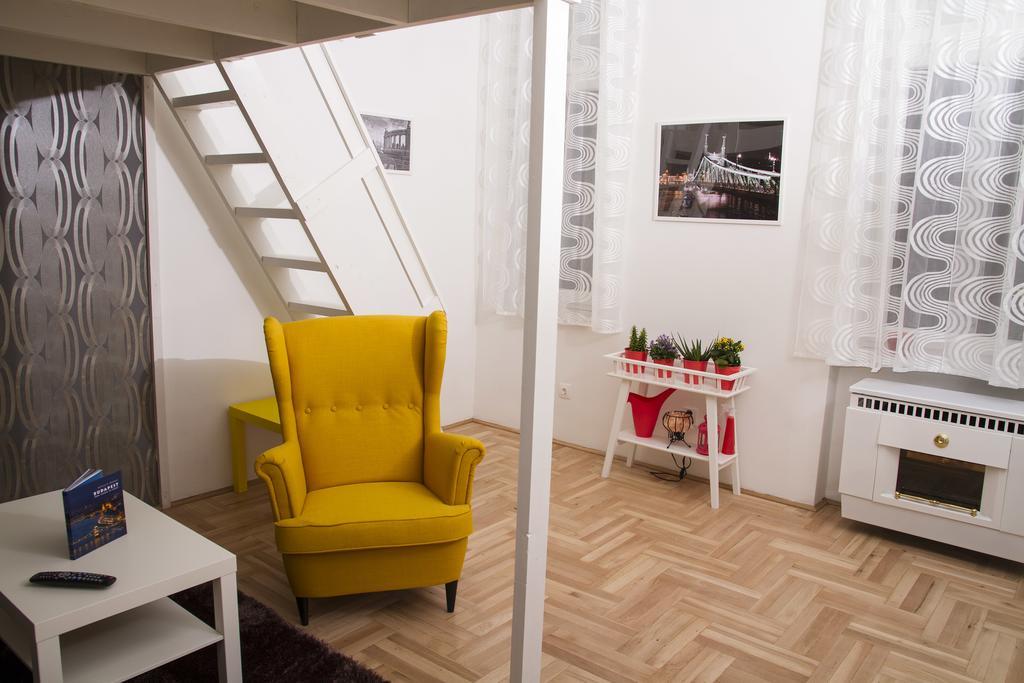 Lovag Apartman Budapeste Exterior foto