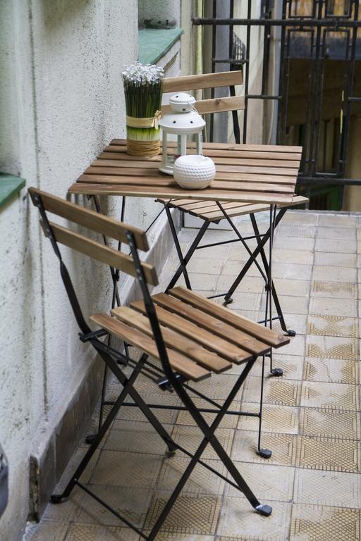 Lovag Apartman Budapeste Exterior foto